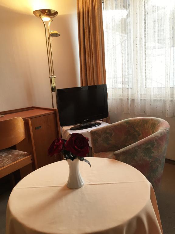 Hotel Ambassador Bonn Room photo